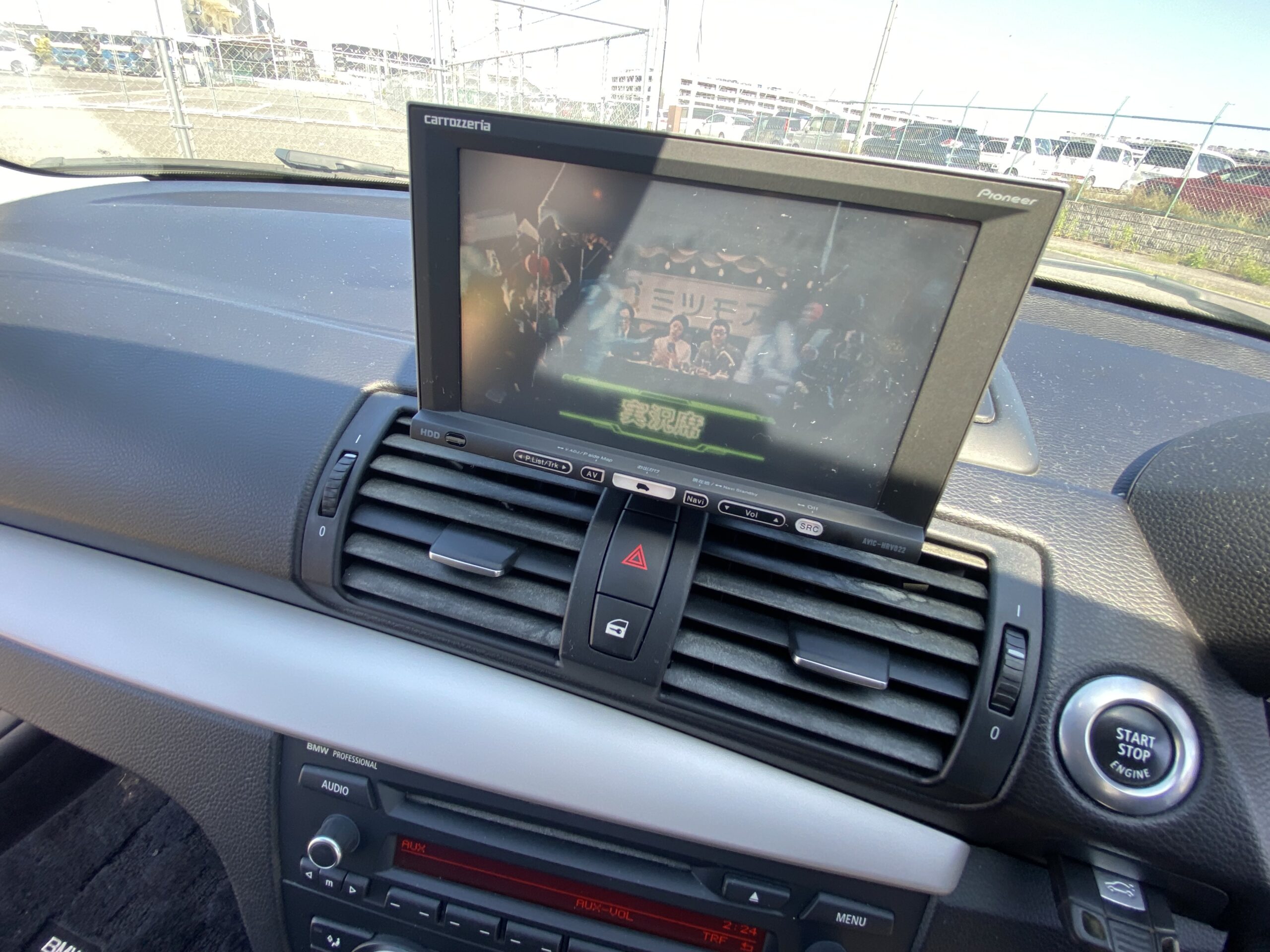 BMW 120i カロッツェリアナビ