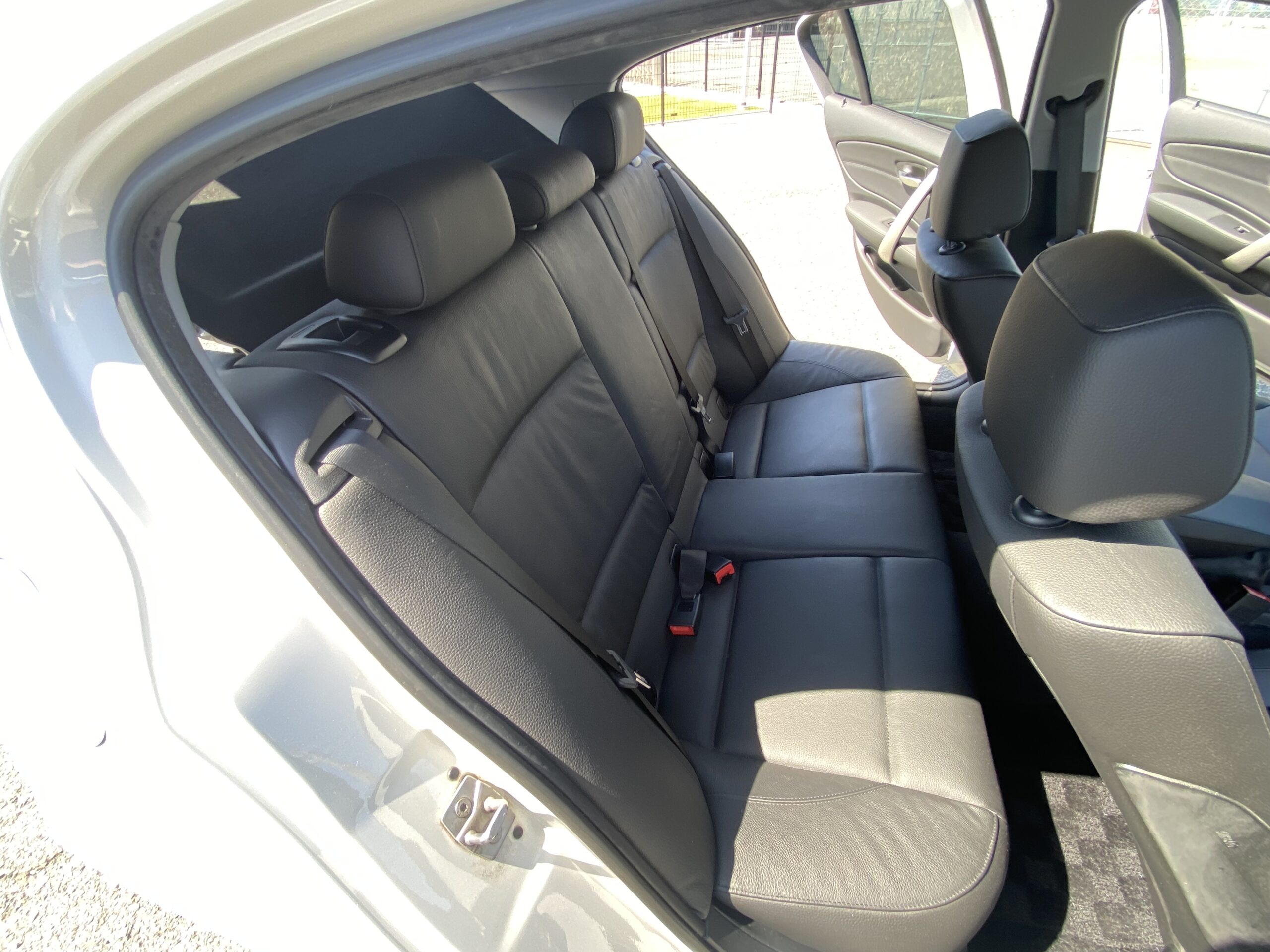 BMW 120i 後部席